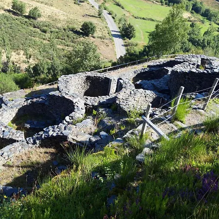 Casa Altobierzo, 9 Y 9 Banos * Pobladura de las Regueras