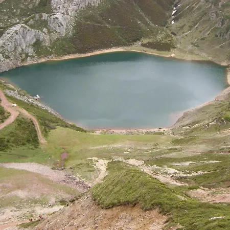 Casa Altobierzo, 9 Y 9 Banos * Pobladura de las Regueras
