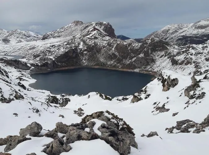 Casa Altobierzo, 9 Y 9 Banos Kır Evi