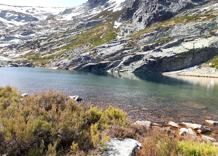 Casa Altobierzo, 9 Y 9 Banos Kır Evi *