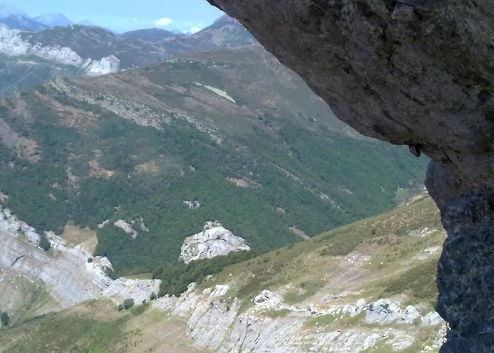 Casa Altobierzo, 9 Y 9 Banos Kır Evi *